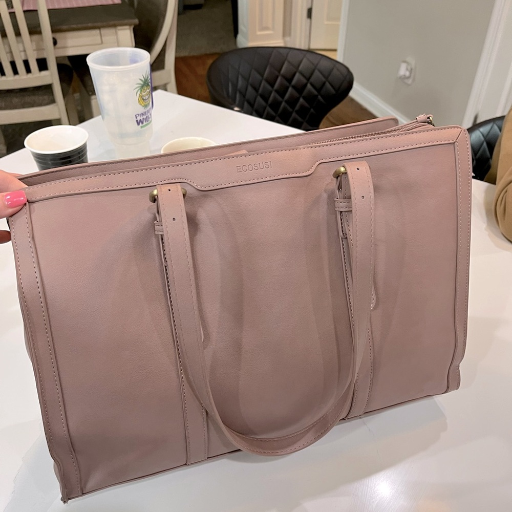 Labtop bag maybe pink